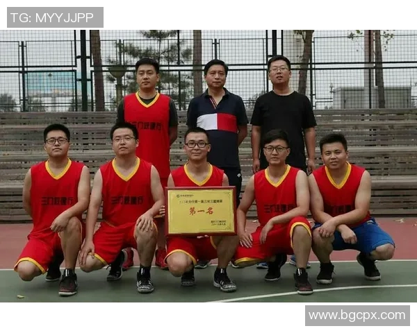 赛后分析:成都篮球队与深圳篮球队的战术意识与表现对比 赛后分析:成都篮球队与深圳篮球队的战术意识与表现对比